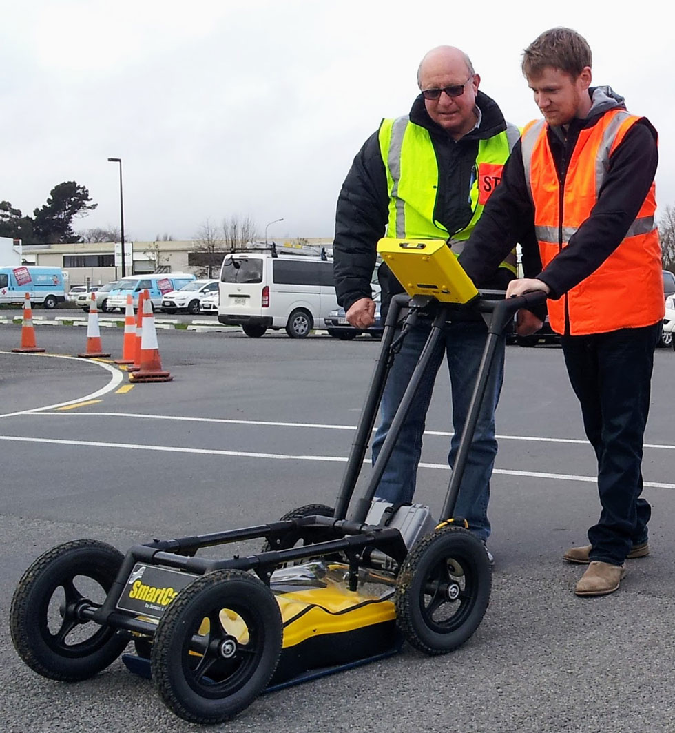 Mr Graham Mist doing a competency assessment for LORD in sub surface infrastructure location methodology